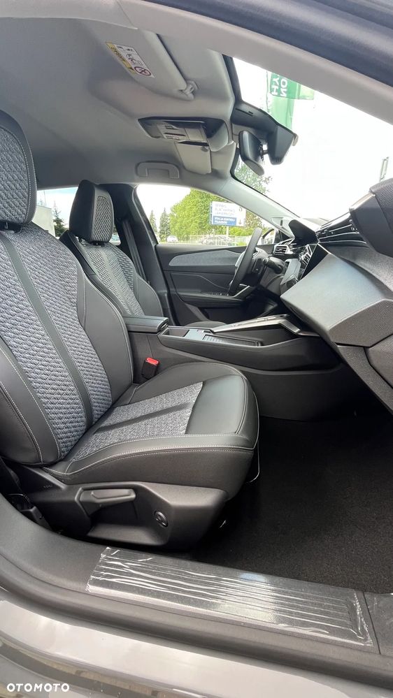 Peugeot 408 1.2 PureTech mHEV Allure S&S e-DSC6 - 10