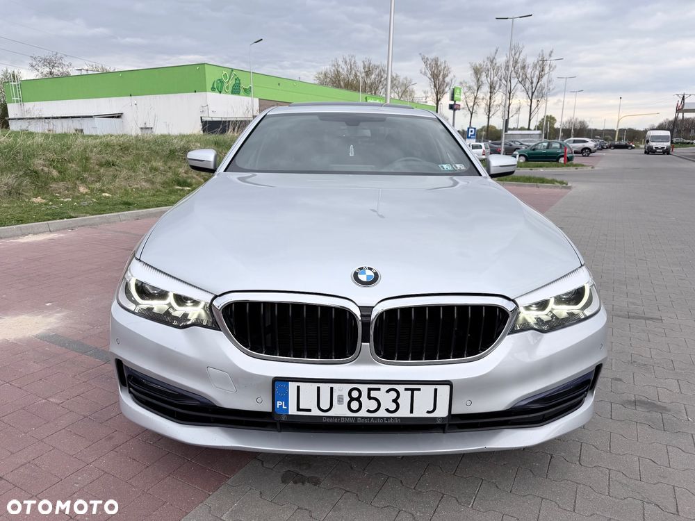 BMW Seria 5 530i xDrive Sport Line - 3