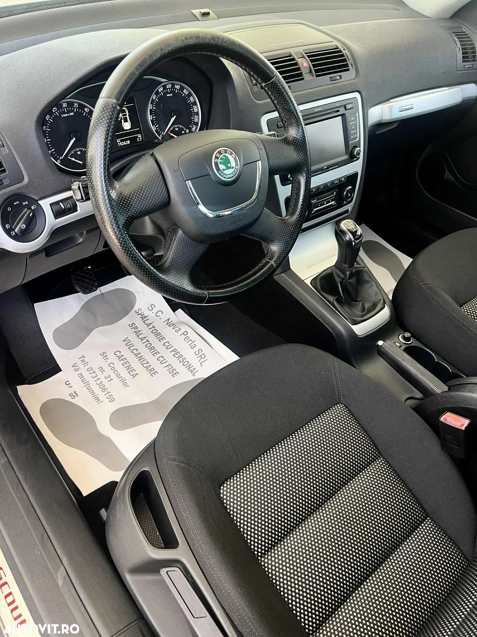 Skoda Octavia Combi 2.0 TDI 4x4 Scout - 7