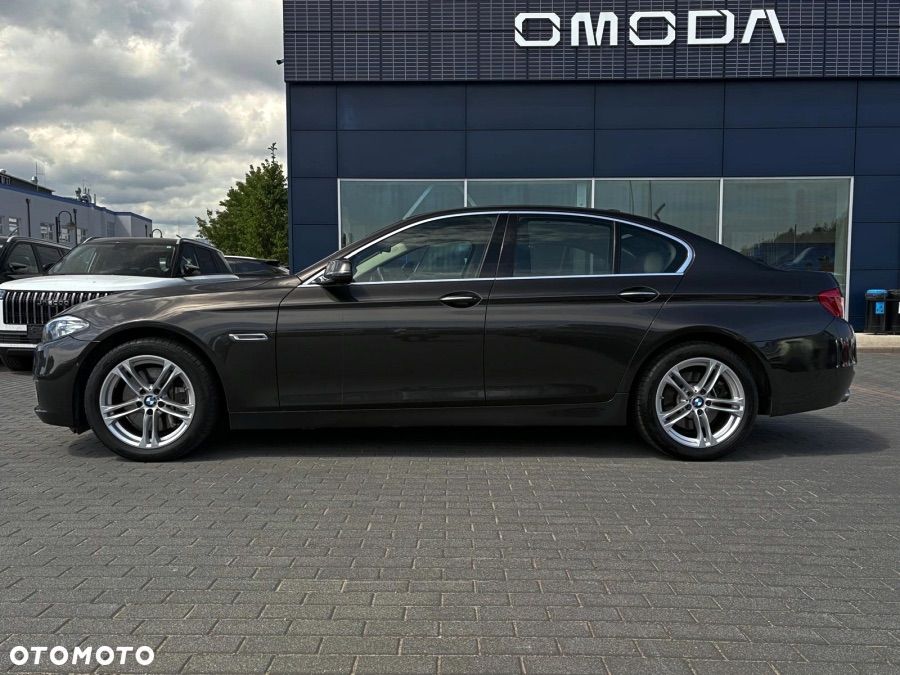 BMW Seria 5 525d xDrive Luxury Line - 3