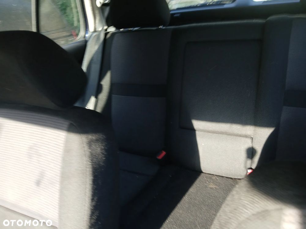 VOLKSWAGEN GOLF IV LB5N HB 5D  fotel fotele kanapa deska kokpit podsufitka boczek boczki klamka - 8