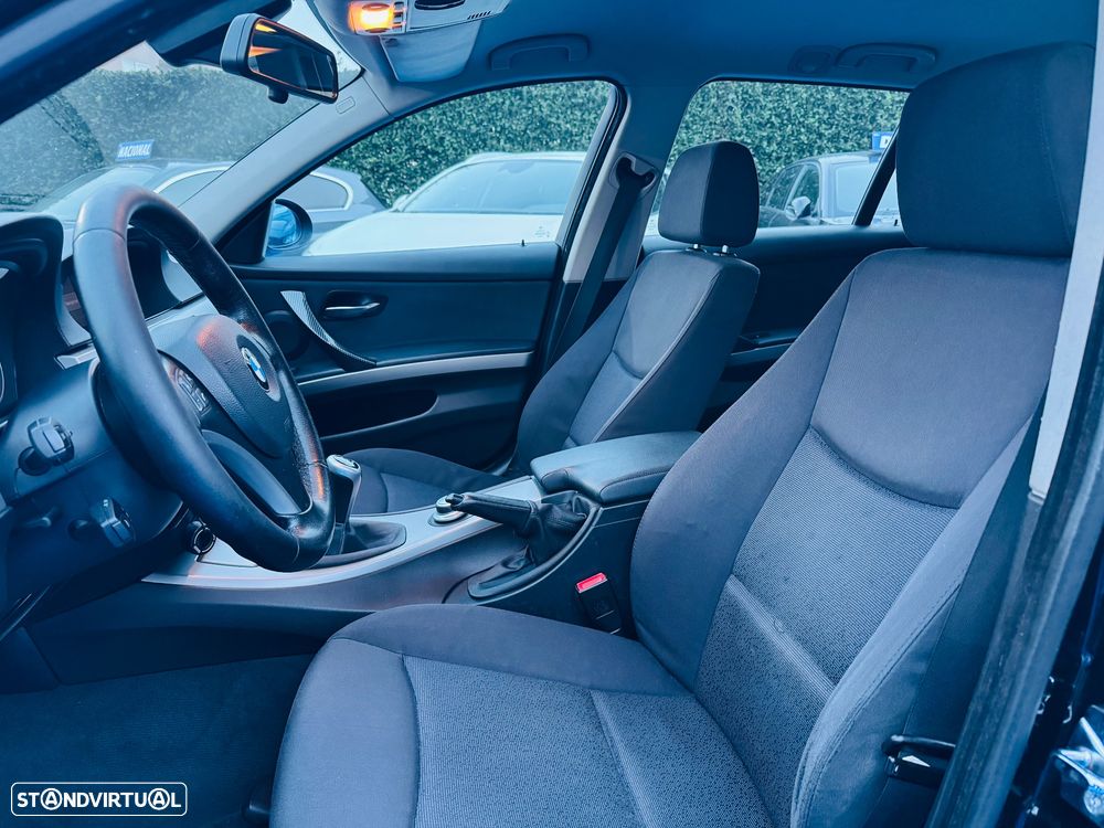 BMW 318 d Navigation Sport - 8