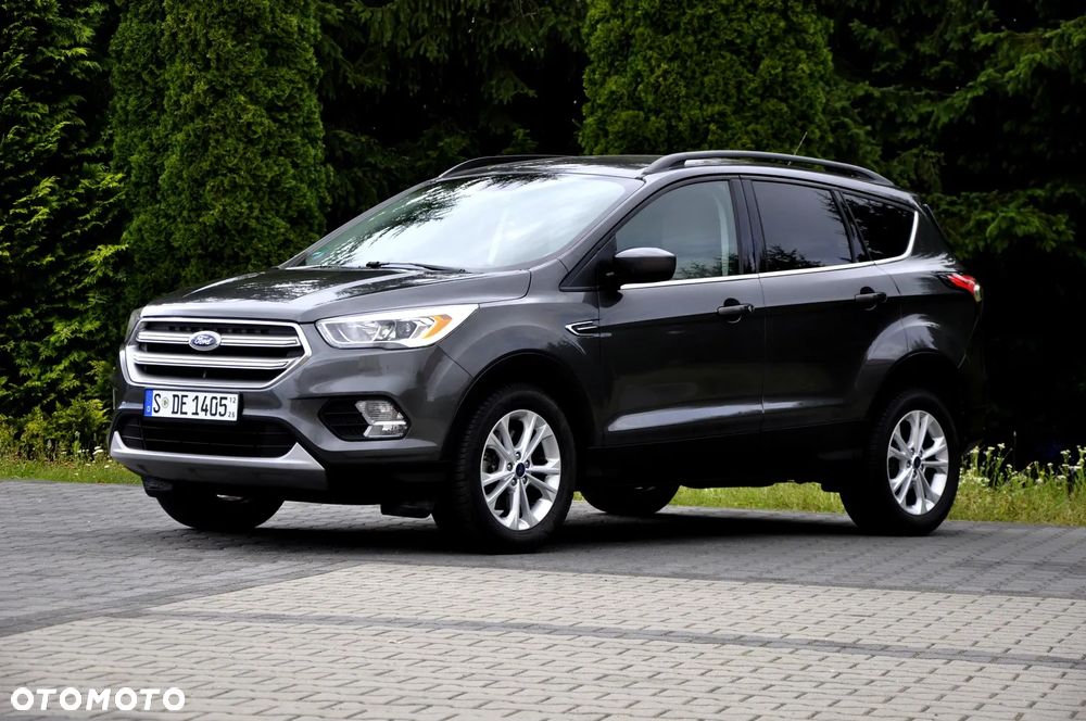 Ford Kuga 1.5 EcoBoost 4WD Trend - 4