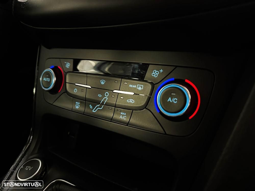 Ford Focus 1.5 TDCi Titanium - 32