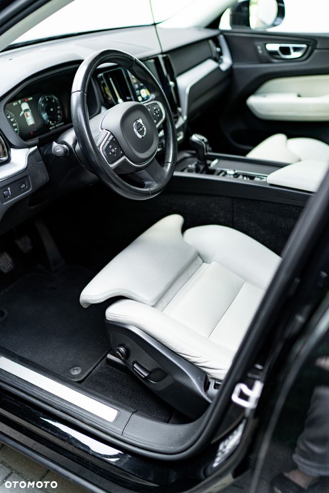 Volvo XC 60 D3 Momentum Pro - 13