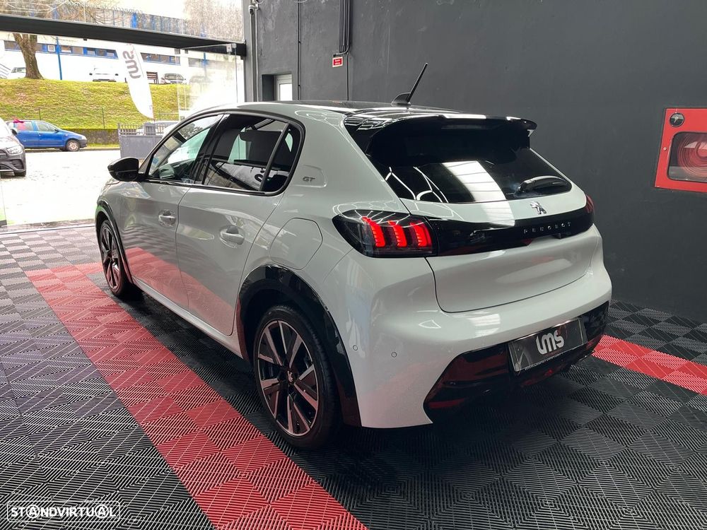 Peugeot 208 PureTech 130 EAT8 GT Pack - 4