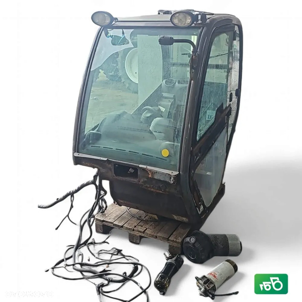 Kabina Manitou MLT 629 Compact