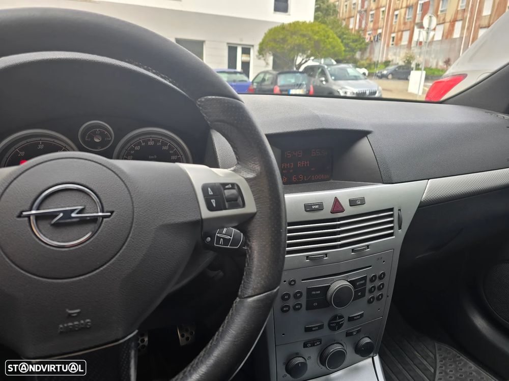 Opel Astra 1.9 CDTI Cosmo - 2
