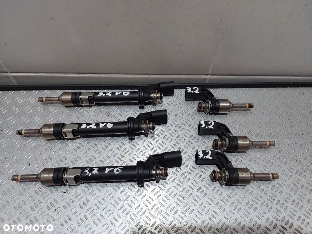 WTRYSKIWACZE PALIWA VW PASSAT B6 3,2V6 NR 03H906036A, 03H906036