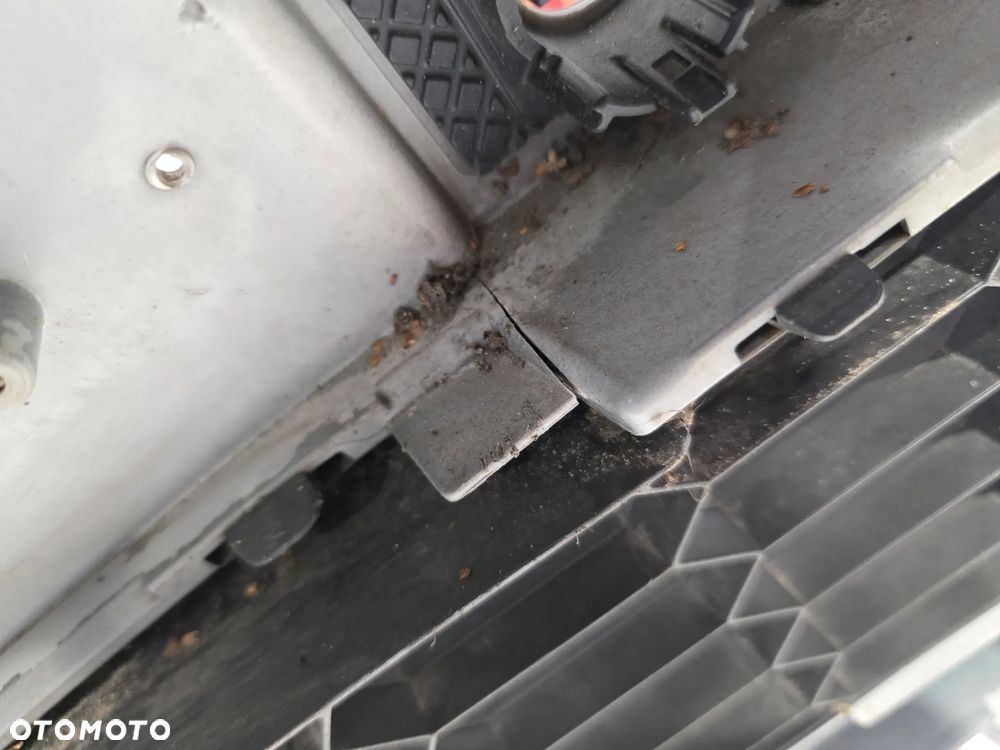 SKODA OCTAVIA III 3 SCOUT 5E0 12- ŁADNY ZDERZAK PRZEDNI PRZÓD , NA SPRYSKI + 4xPDC + GRILL + KRATKA ŚRODKOWA + SPOJLER , NR 5E0807221K , NR AUKCJI NZ1487 - 30