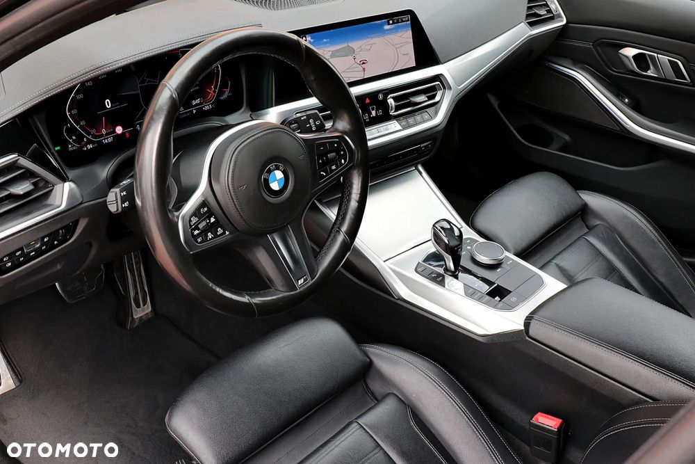 BMW Seria 3 320d Edition M Sport Shadow - 19