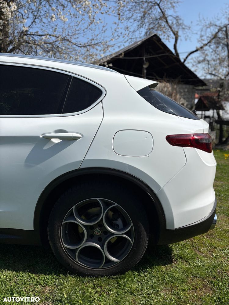 Alfa Romeo Stelvio 2.0 Turbo AWD AT8 Super - 12
