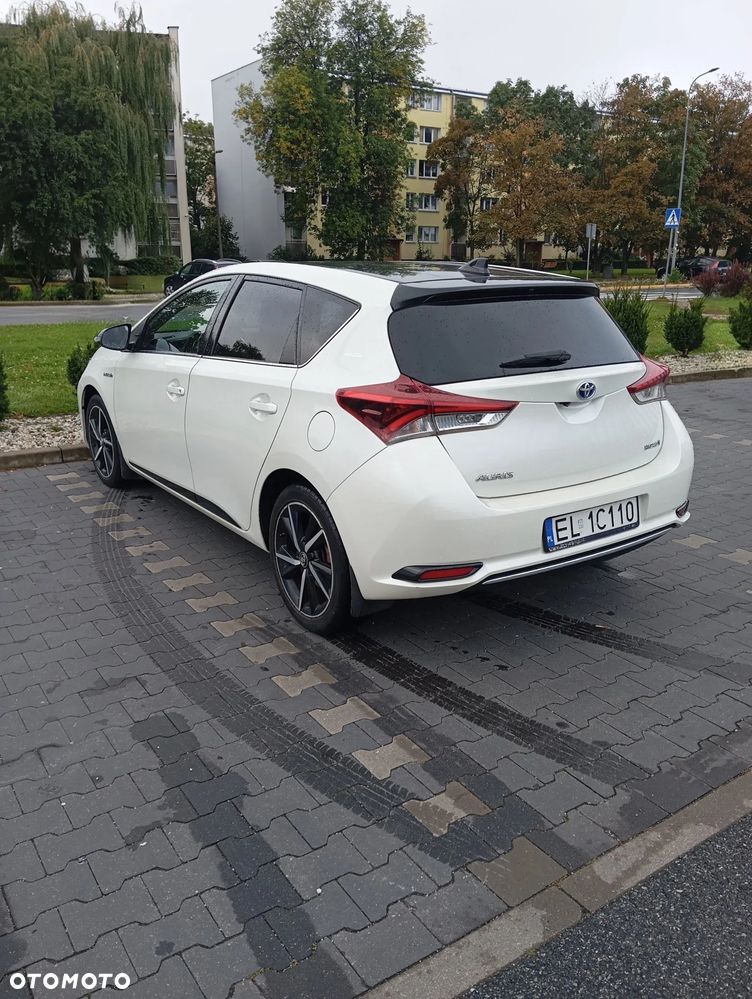 Toyota Auris Hybrid 135 Selection - 3