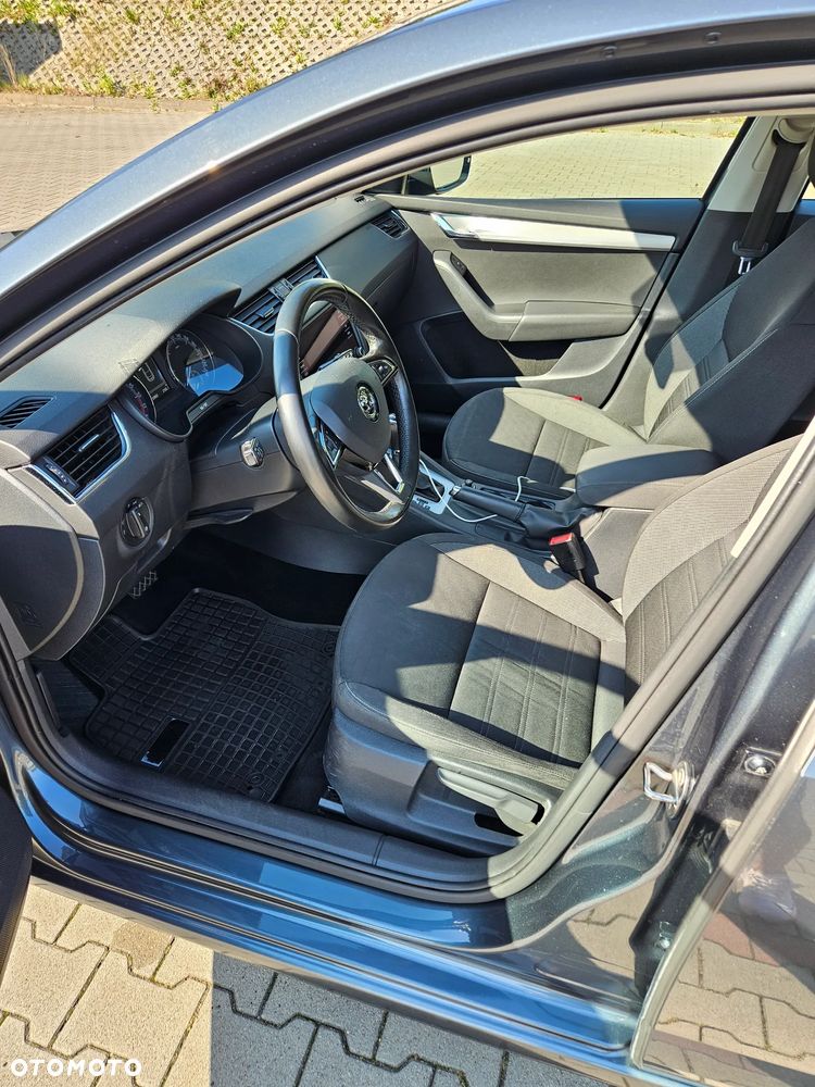 Skoda Octavia 1.6 TDI Ambition DSG - 11