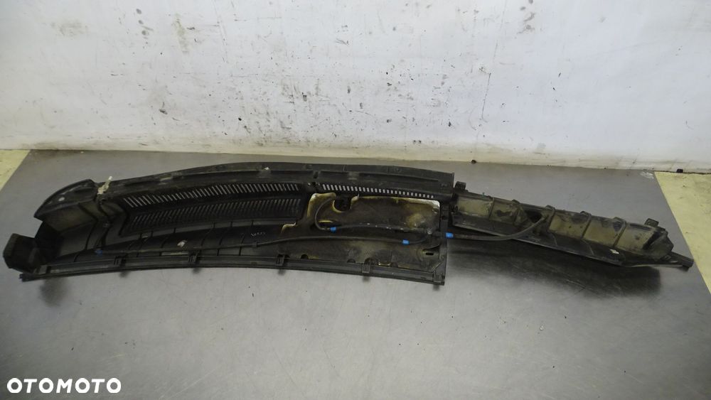 PODSZYBIE TOYOTA YARIS II 55781-0D100    55783-0D040