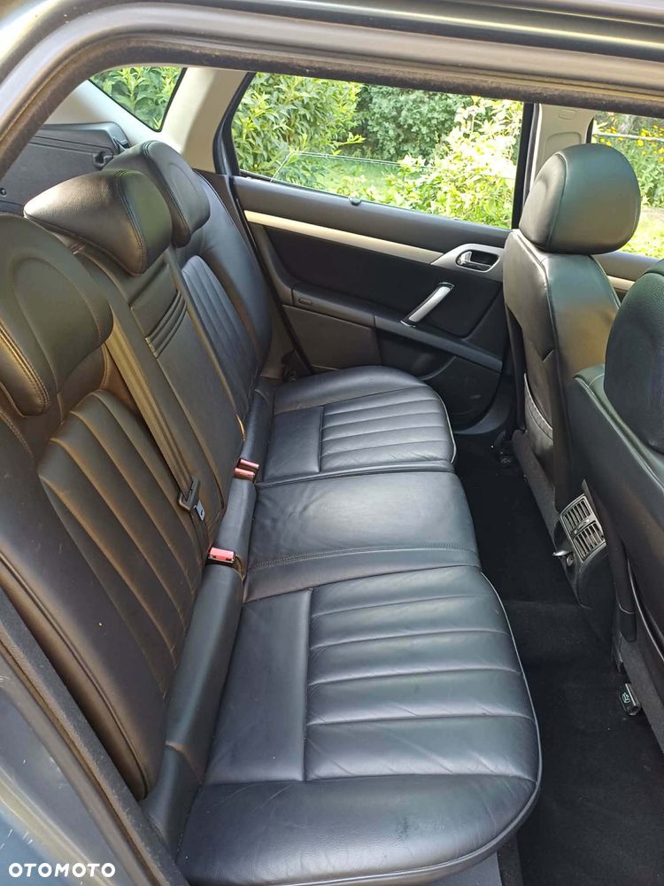 Peugeot 407 - 6