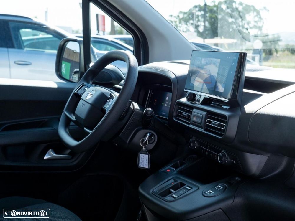 Opel Combo 54kWh Tam M 136cv - 16