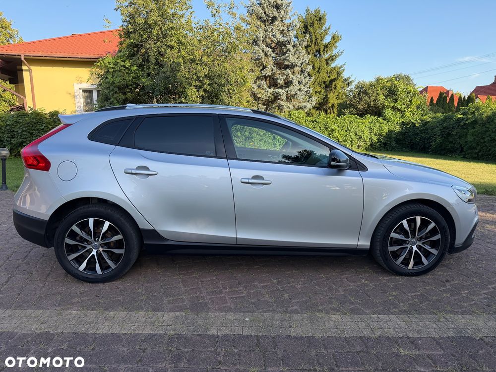 Volvo V40 Cross Country T3 Drive-E Dynamic Edition - 21
