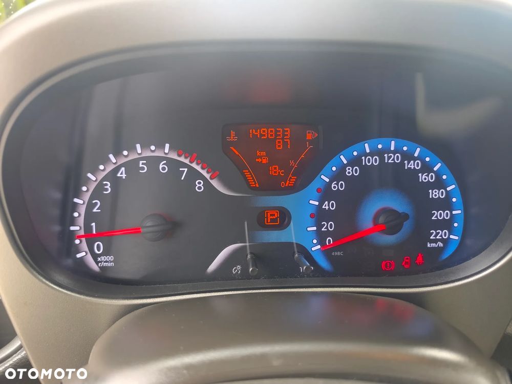 Nissan Cube - 17