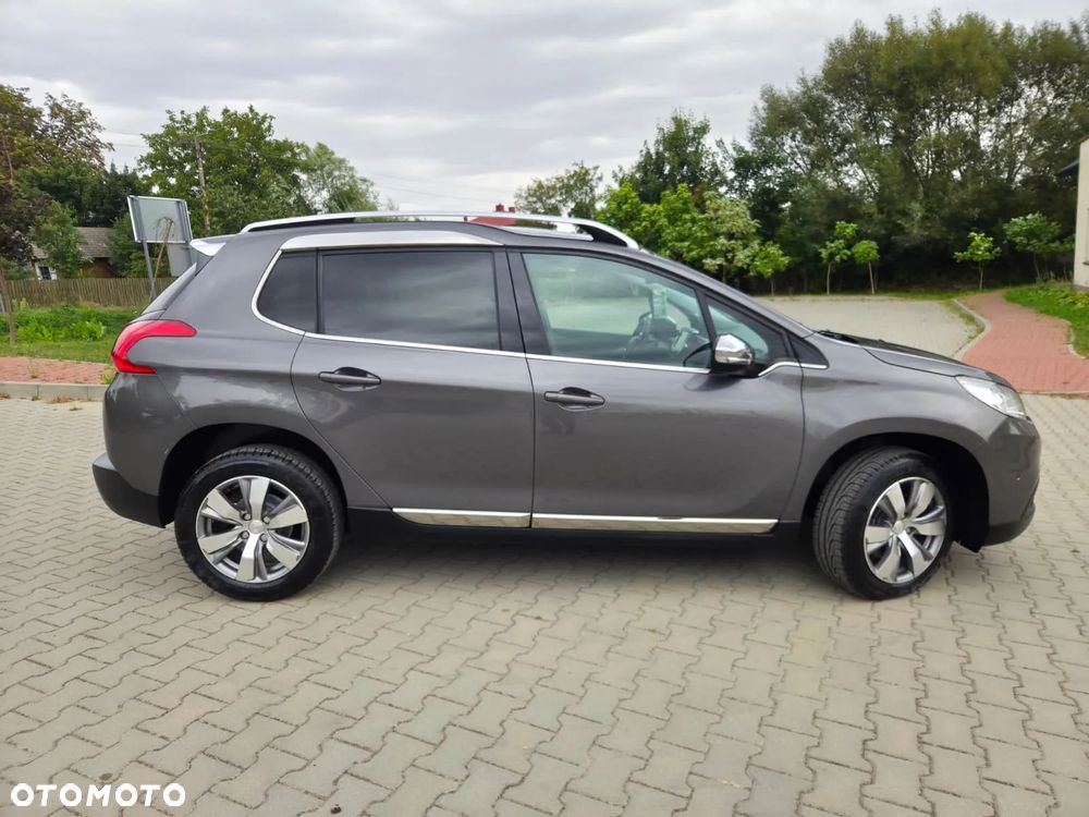 Peugeot 2008 1.6 e-HDi Allure S&S - 4