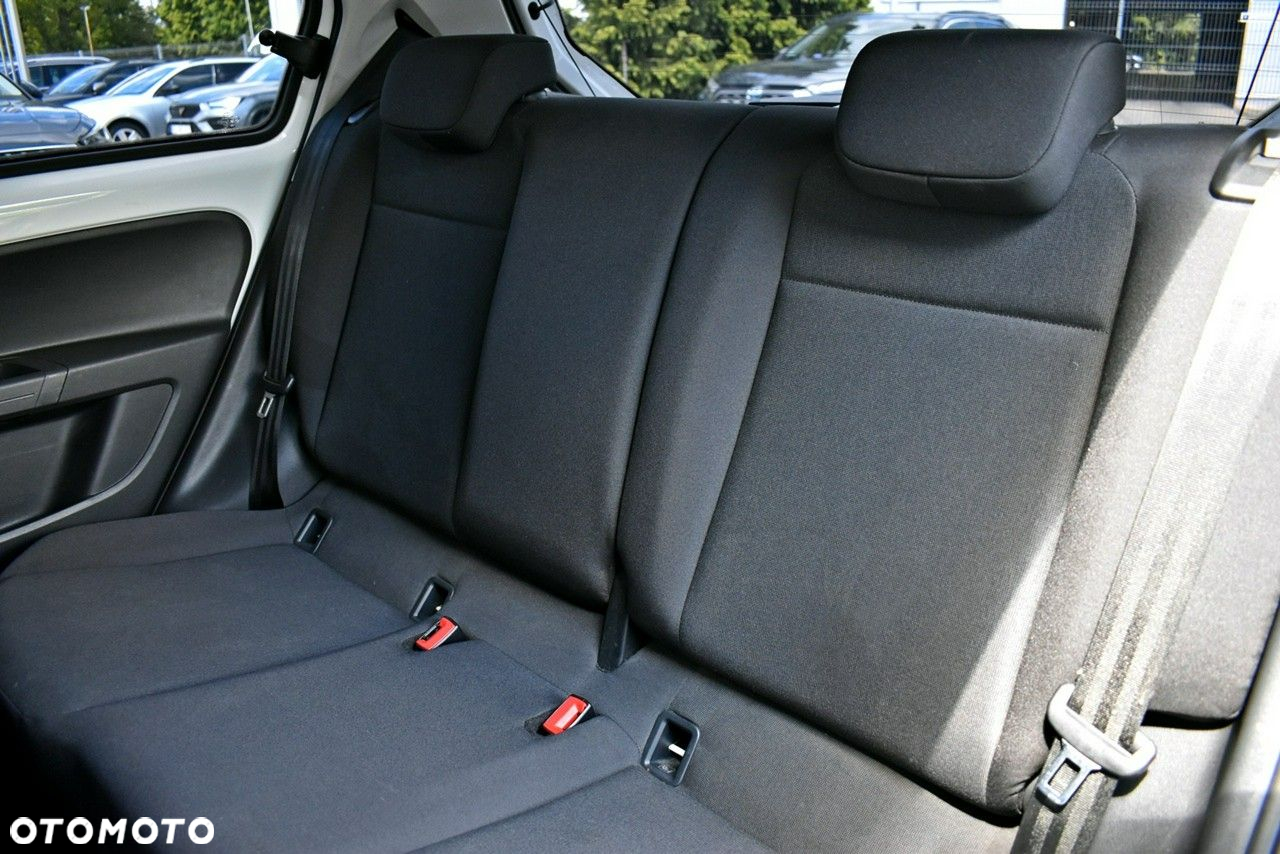 Volkswagen up! 1.0 move - 12