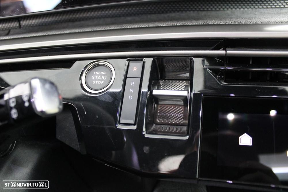 Peugeot E-5008 73 kWh Dual Motor GT - 26
