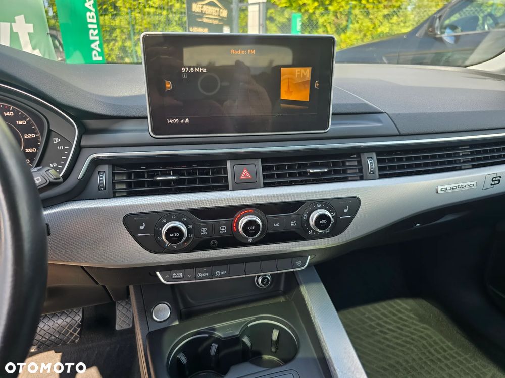 Audi A4 Avant 2.0 TDI DPF clean diesel quattro S tronic S line Sportpaket - 16