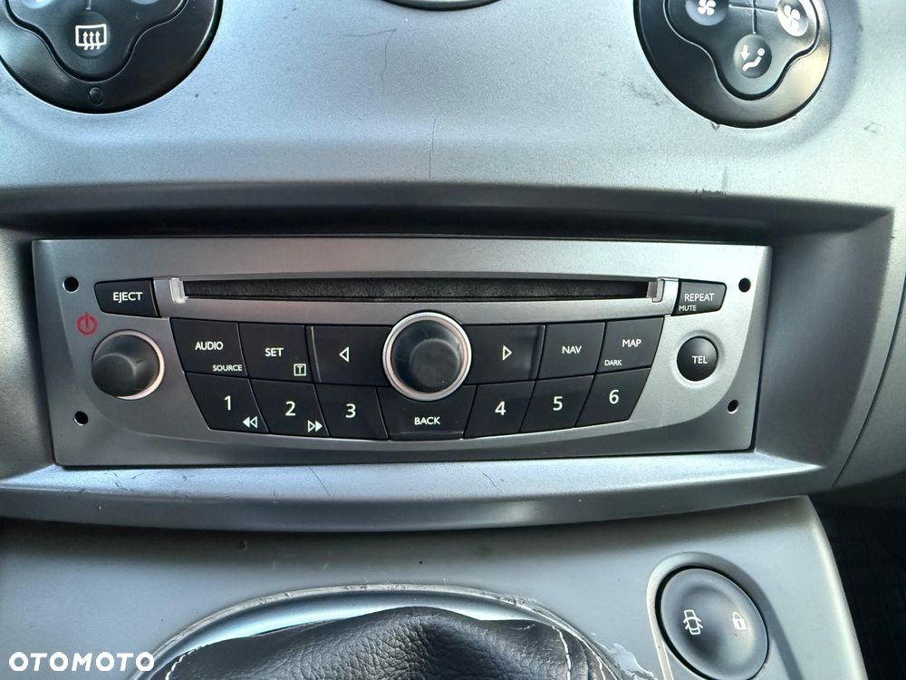 Renault Scenic 2.0 16V Privilege - 27