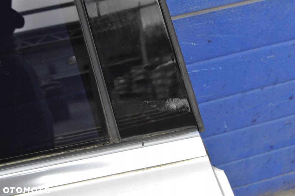 MERCEDES KLASA C W205 DRZWI PRAWY TYŁ TYLNE 775U - 9