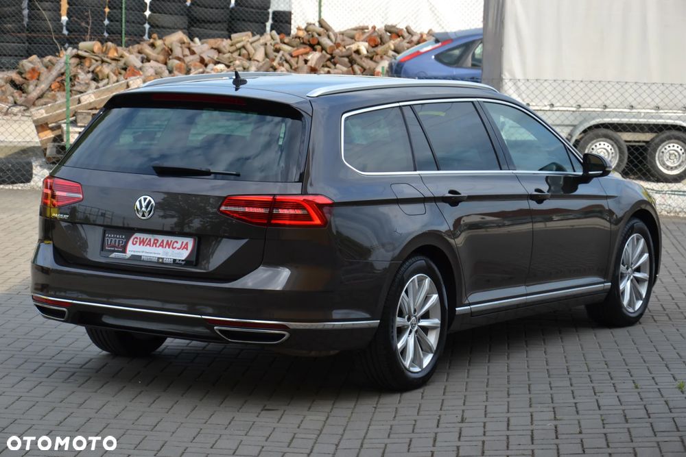 Volkswagen Passat - 10