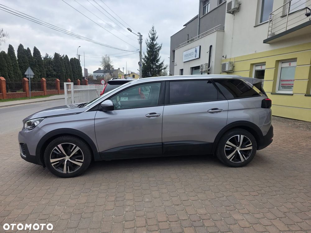 Peugeot 5008 - 5