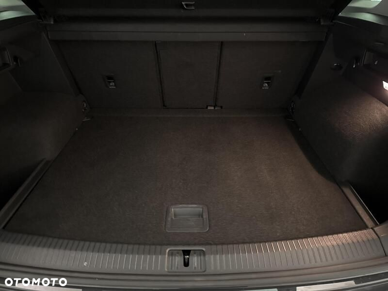 Volkswagen Tiguan - 23
