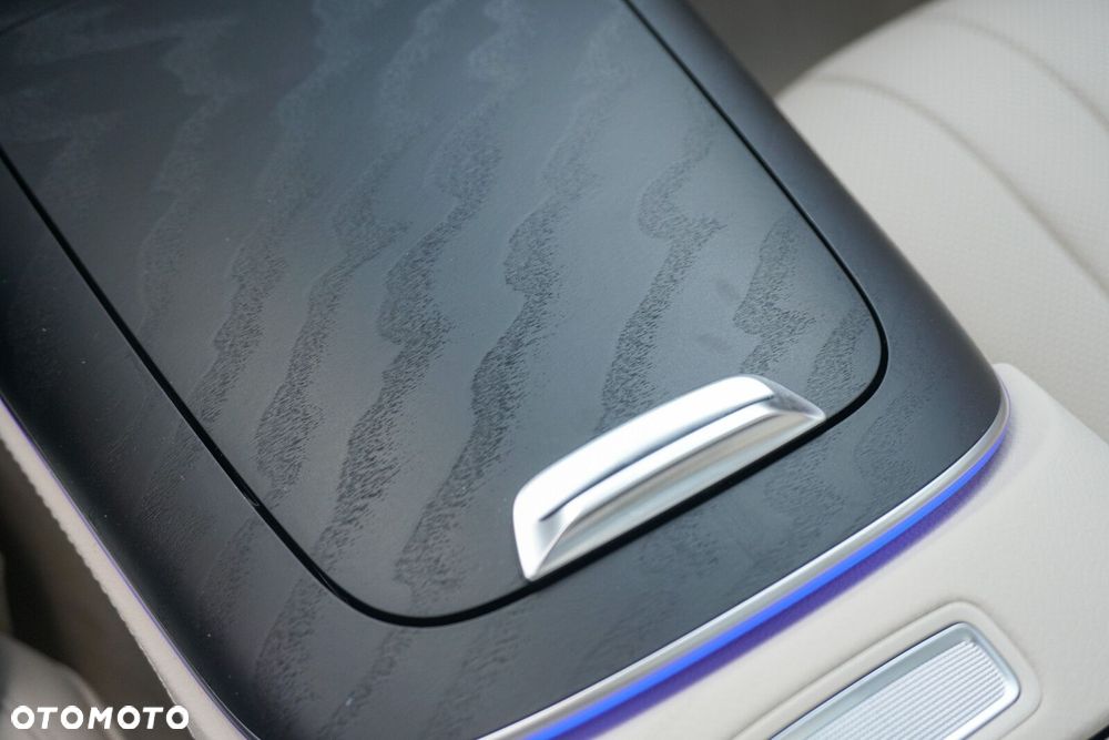 Mercedes-Benz Klasa E 220 d mHEV 4-Matic Exclusive 9G-Tronic - 15