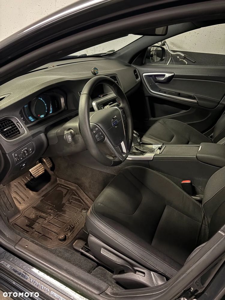 Volvo V60 D4 AWD Momentum - 2