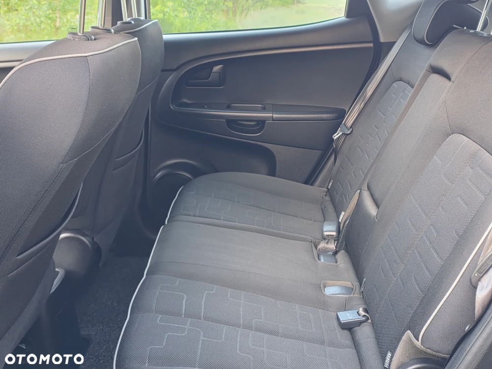 Kia Venga 1.6 CVVT Automatik Dream-Team Edition - 10