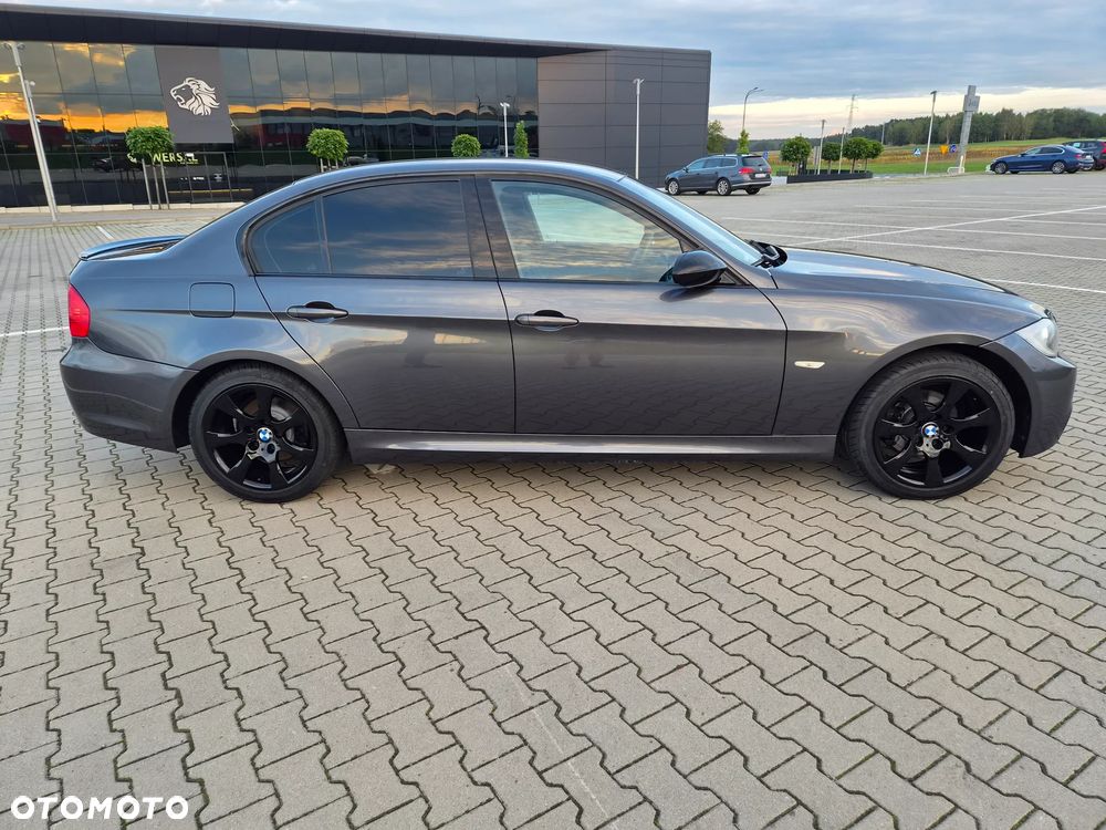 BMW E90 2006 photo 5