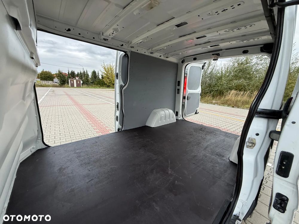 Opel VIVARO - 24