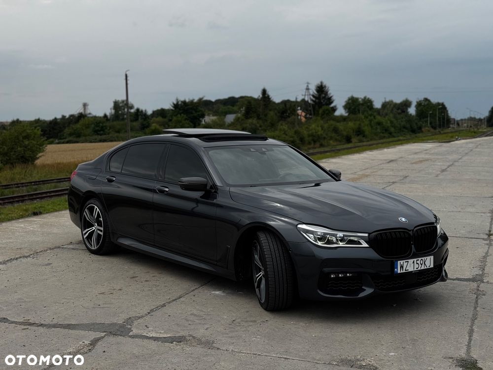 BMW Seria 7 750i - 6