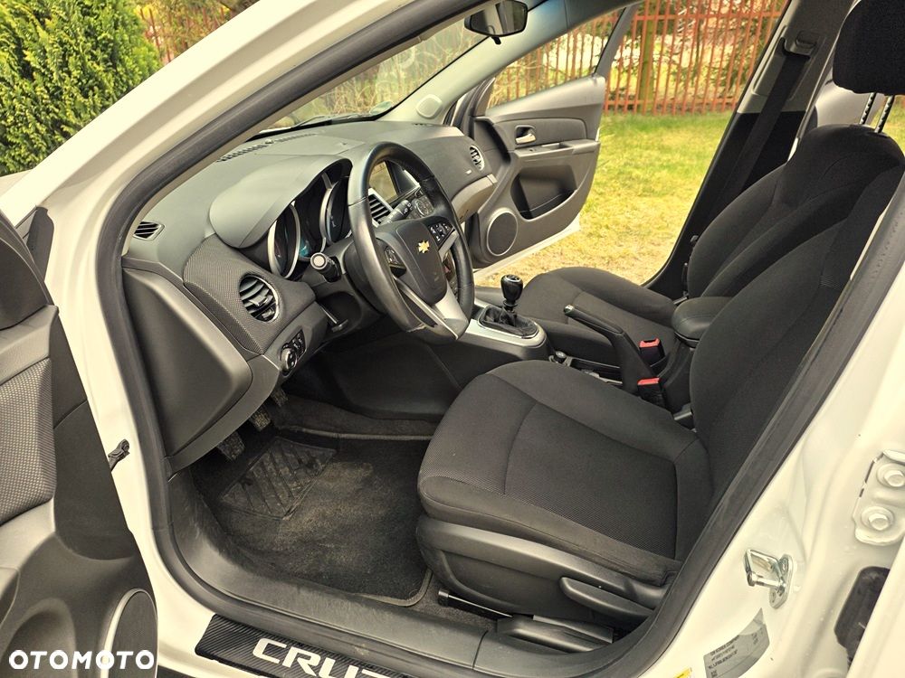 Chevrolet Cruze 1.7 D LT+ - 24