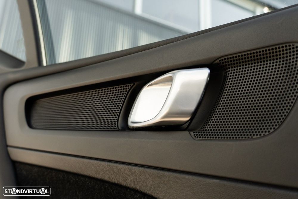 Volvo XC 40 1.5 T3 Tech Edition - 47