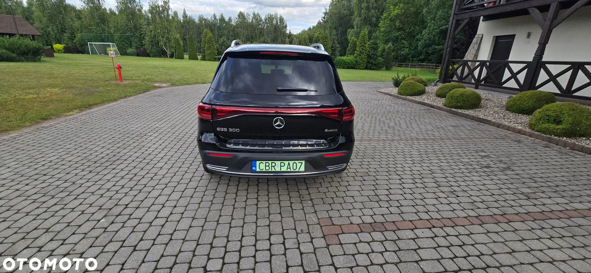 Mercedes-Benz EQB - 7