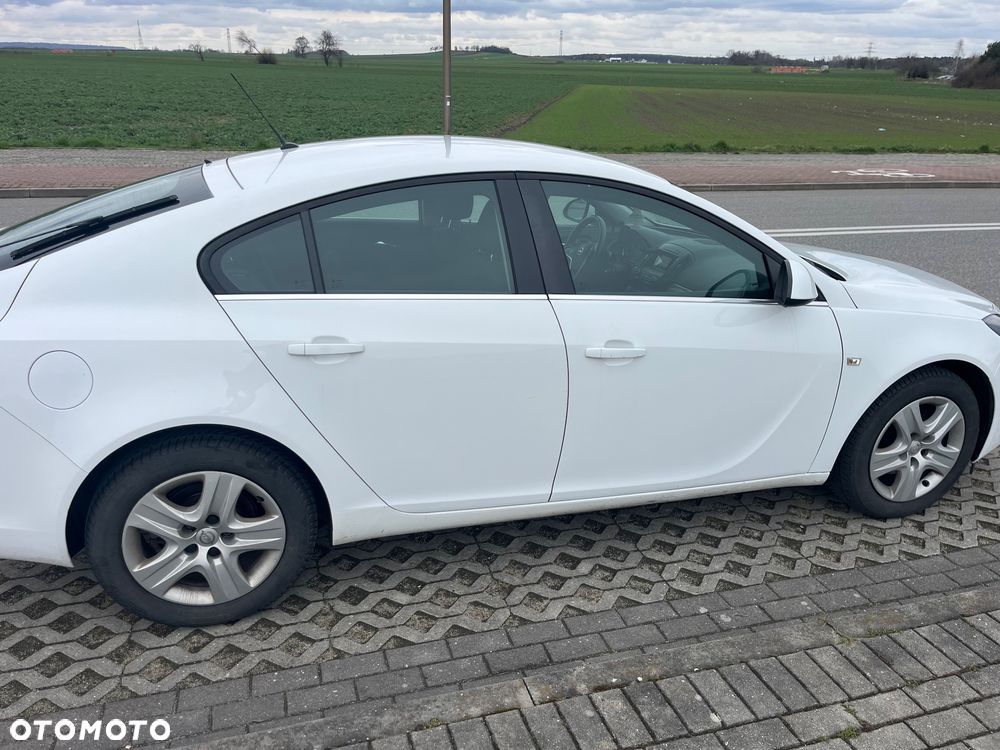 Opel Insignia - 12