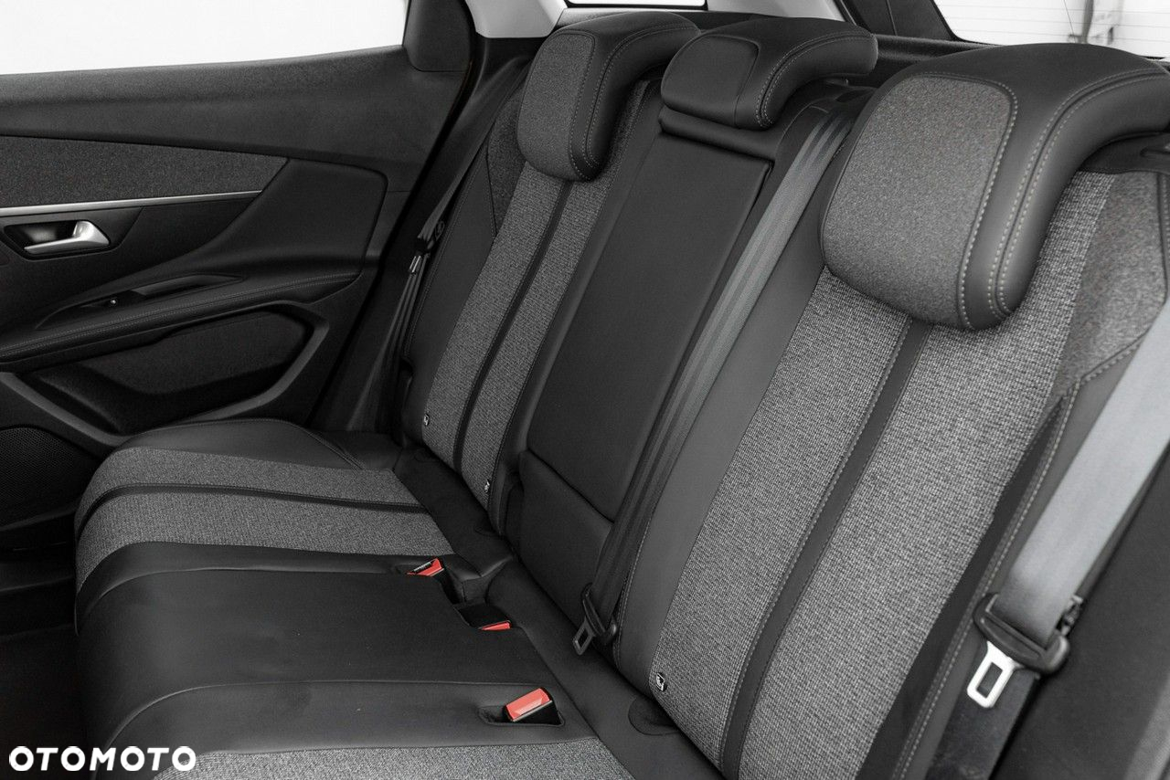 Peugeot 3008 1.2 PureTech GPF Allure S&S EAT8 - 30