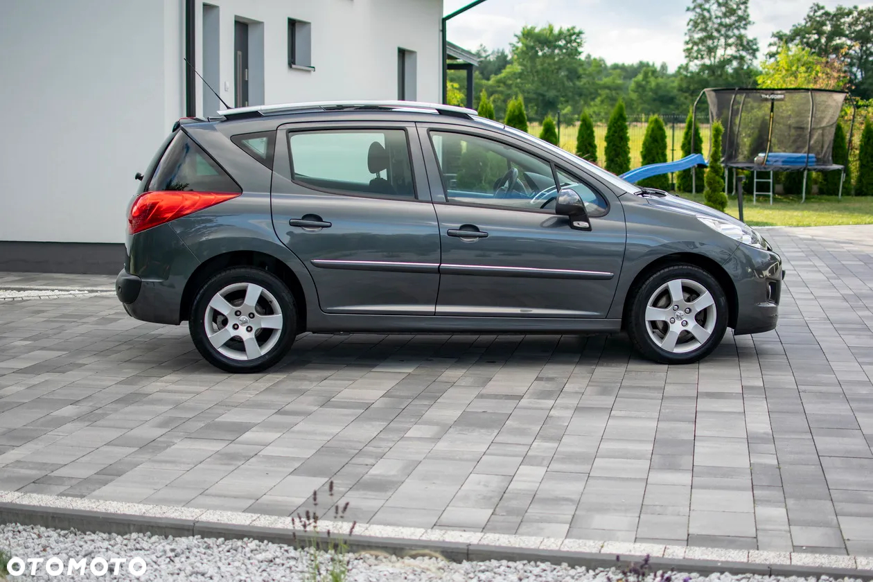 Peugeot 207 - 14