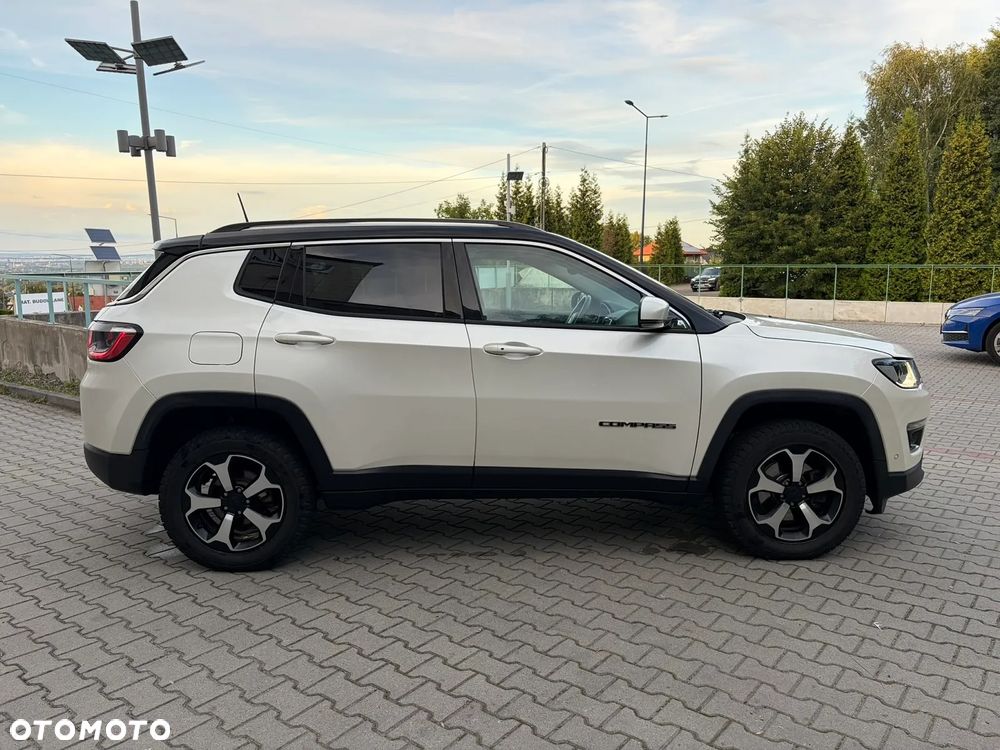 Jeep Compass - 38