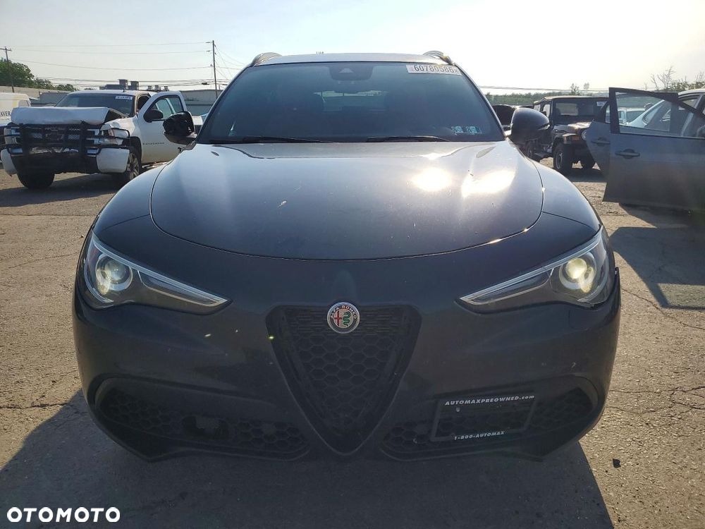 Alfa Romeo Stelvio 2.0 Turbo 16V AT8-Q4 Veloce Ti - 6