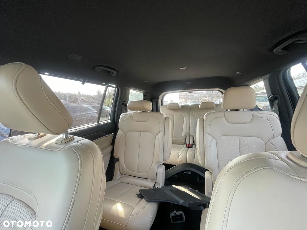 Jeep Grand Cherokee - 15