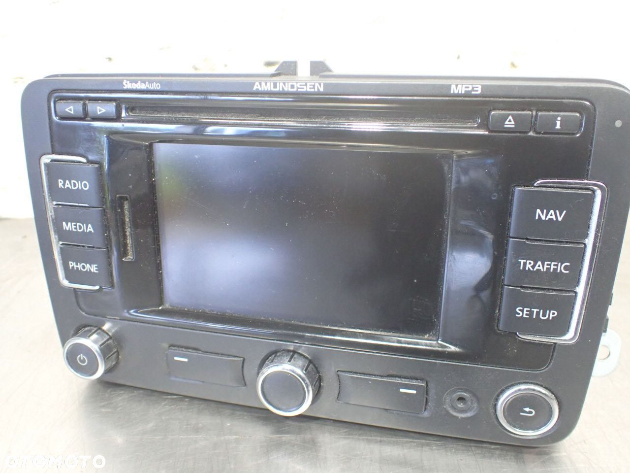 RADIO Z NAWIGACJĄ SKODA OCTAVIA II 1.6TDI LIFT 3T0035191 - 2