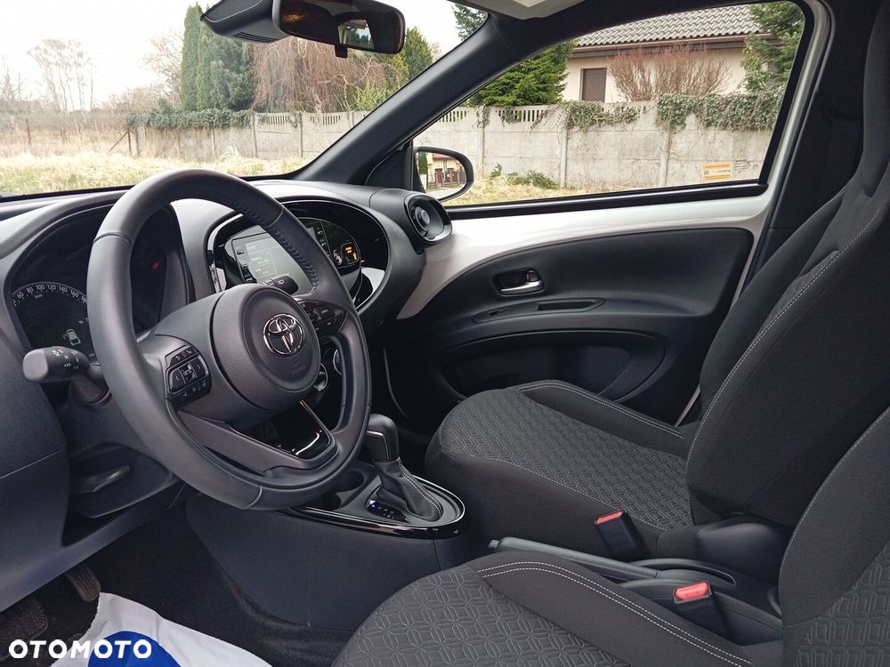 Toyota Aygo X 1.0 VVT-i Style CVT - 10