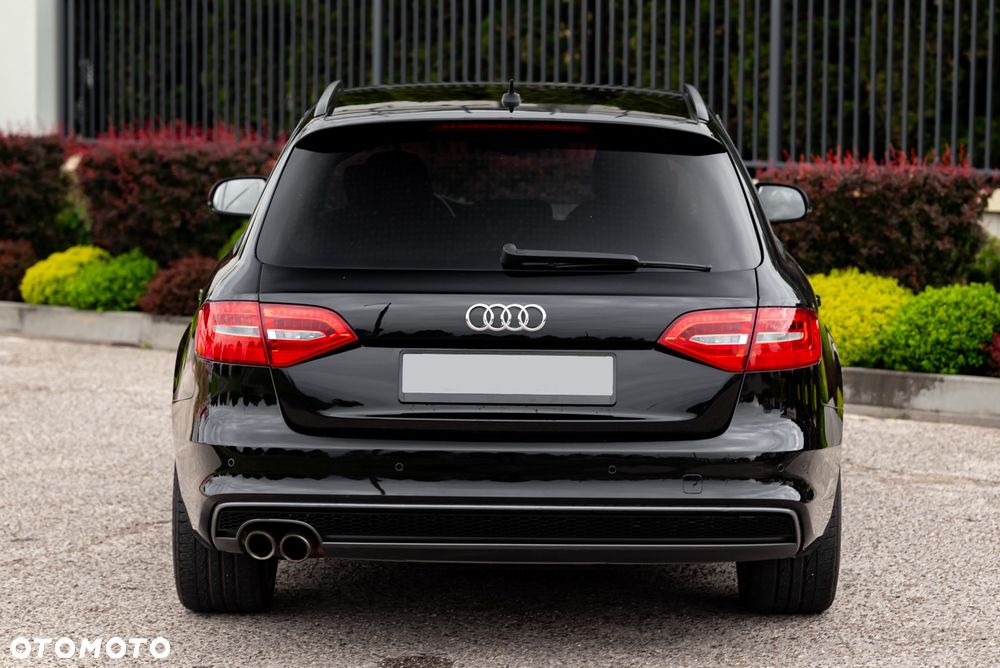 Audi A4 Avant 2.0 TDI DPF quattro S tronic S line Sportpaket - 8